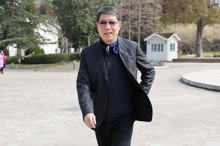 寻觅造物主以求取得永生不老，即便达不到方针，也能够相对靠谱，接近一点点。